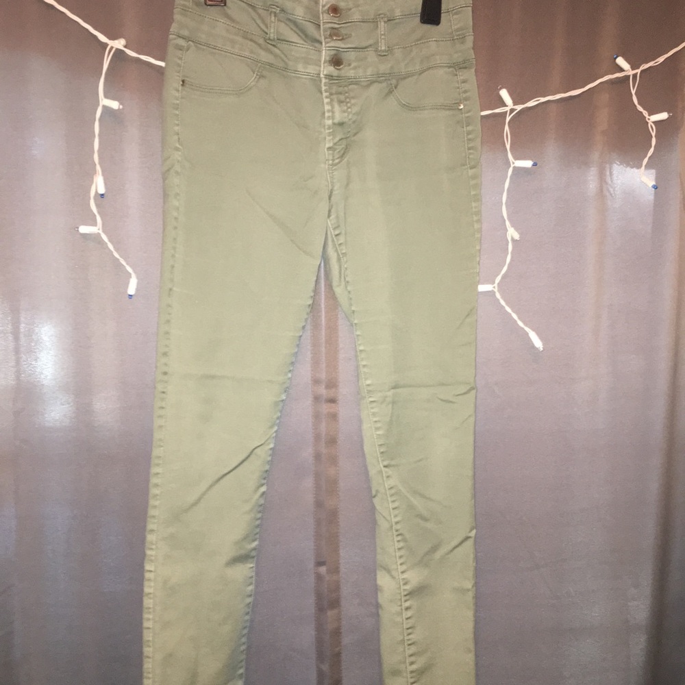 Green Highwaisted Jeans